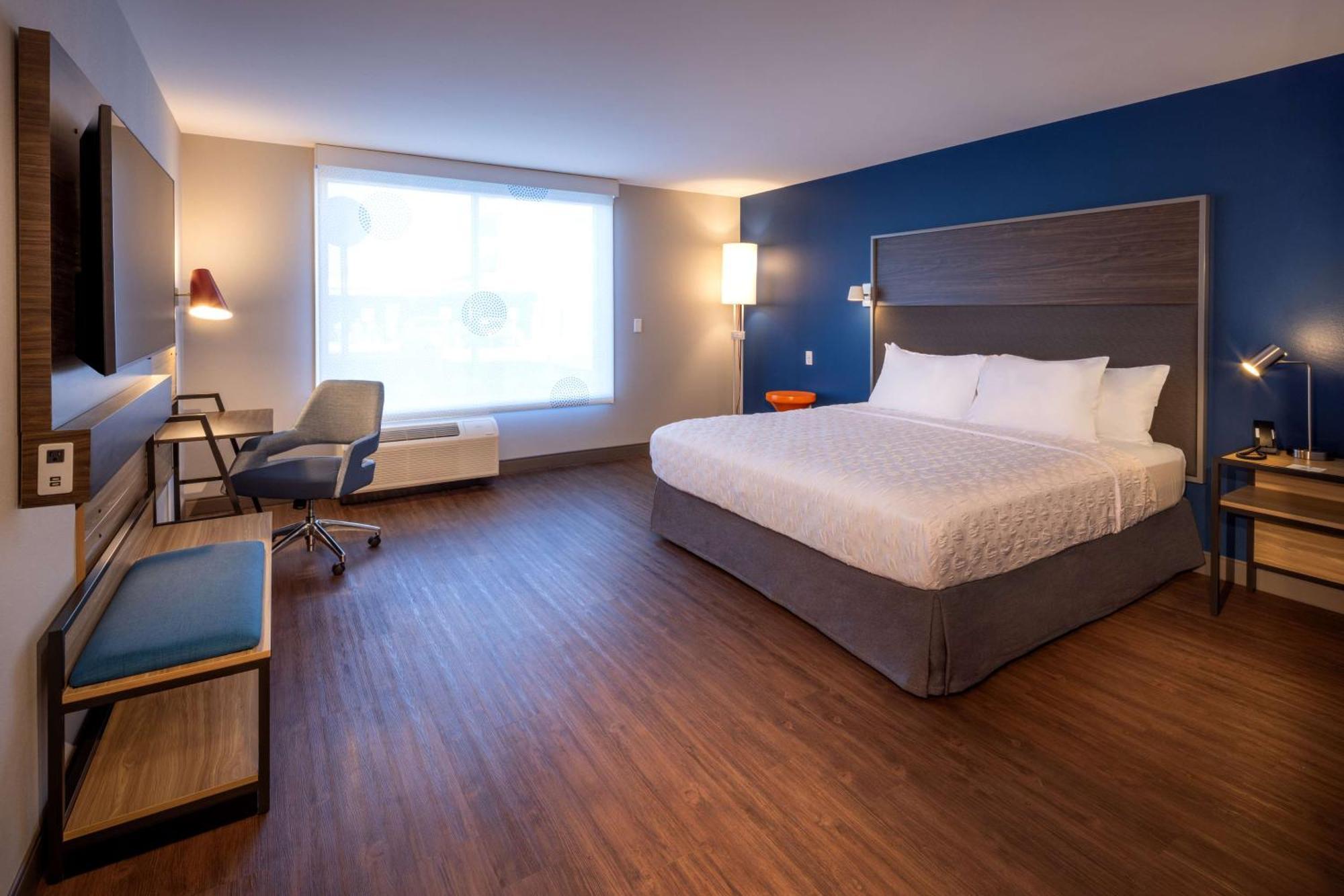Tru By Hilton Yakima Airport Hotel Bagian luar foto
